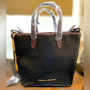 Dooney & Bourke Lillliana Bag